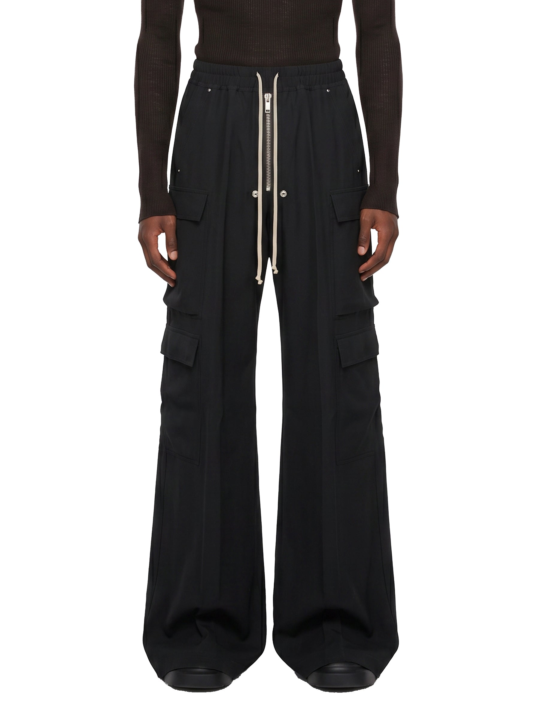 Pantaloni cargo Belas a gamba larga in nero 