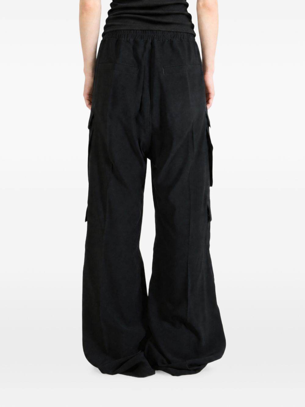 Pantaloni cargo Belas a gamba larga in nero 