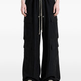Pantaloni cargo Belas a gamba larga in nero 