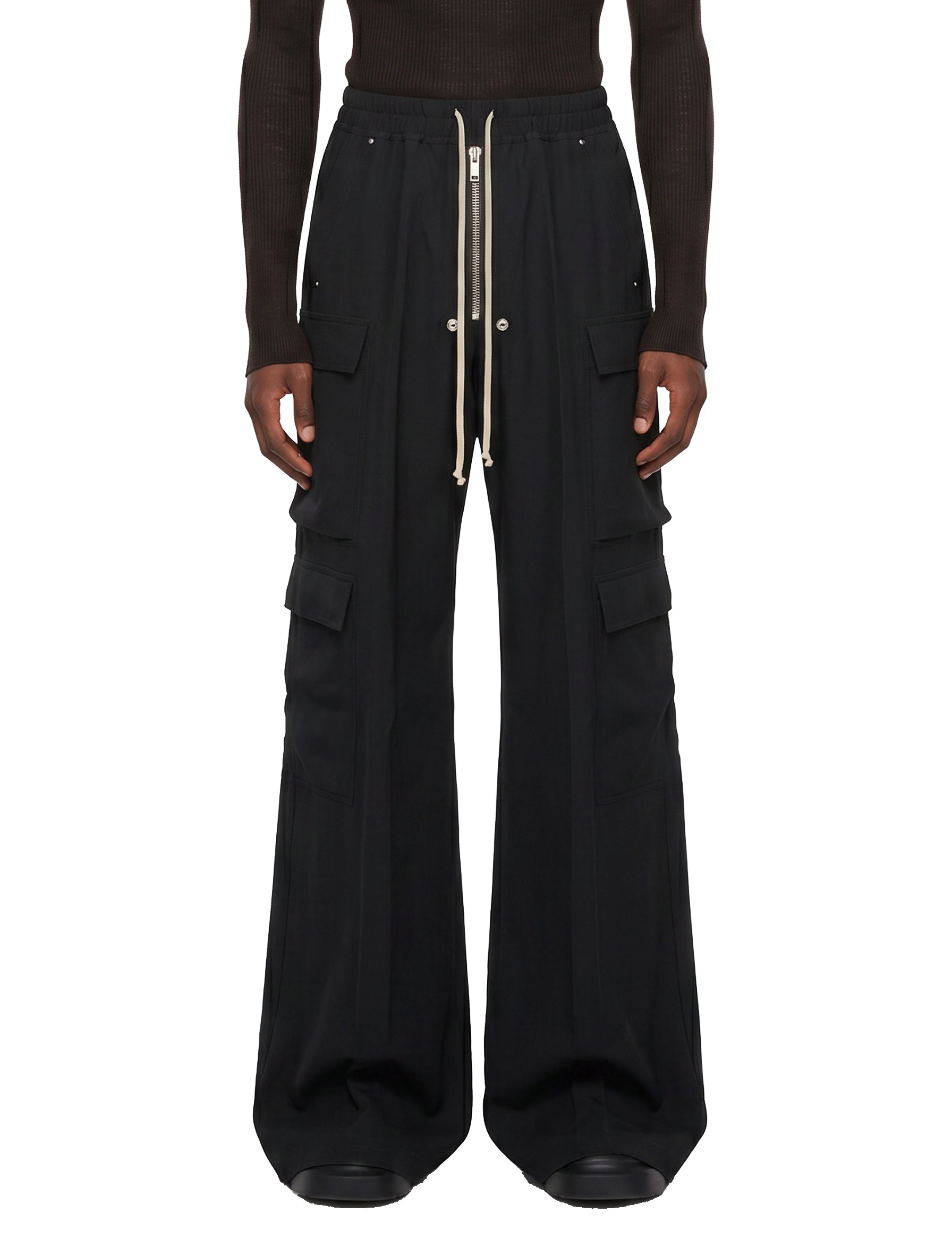 Pantaloni cargo Belas a gamba larga in nero 