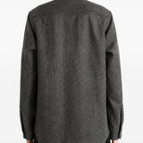 Giacca-camicia con tasche in grigio 