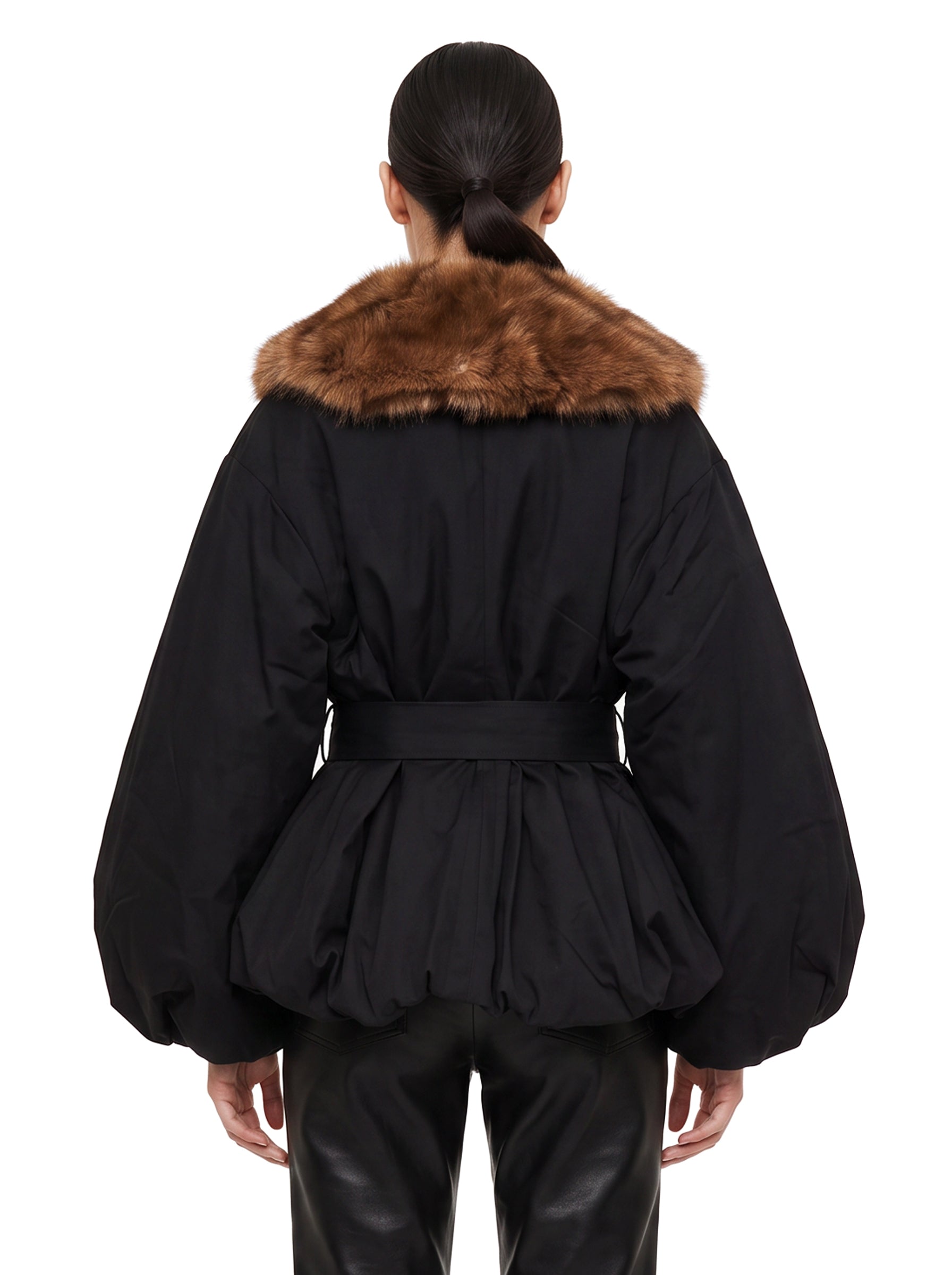 Giacca con contura con colletto in eco-pelliccia in nero 