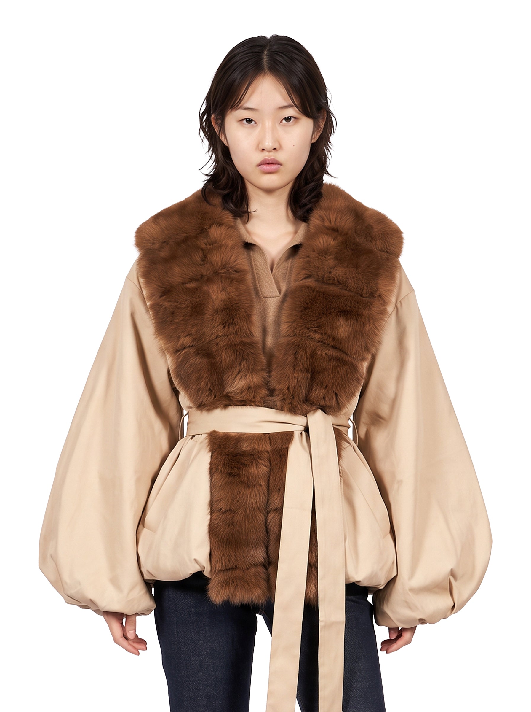 Giacca con collo eco pelliccia in beige 