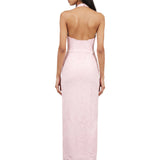 Abito lungo in pizzo con scollo all'americana in rosa 