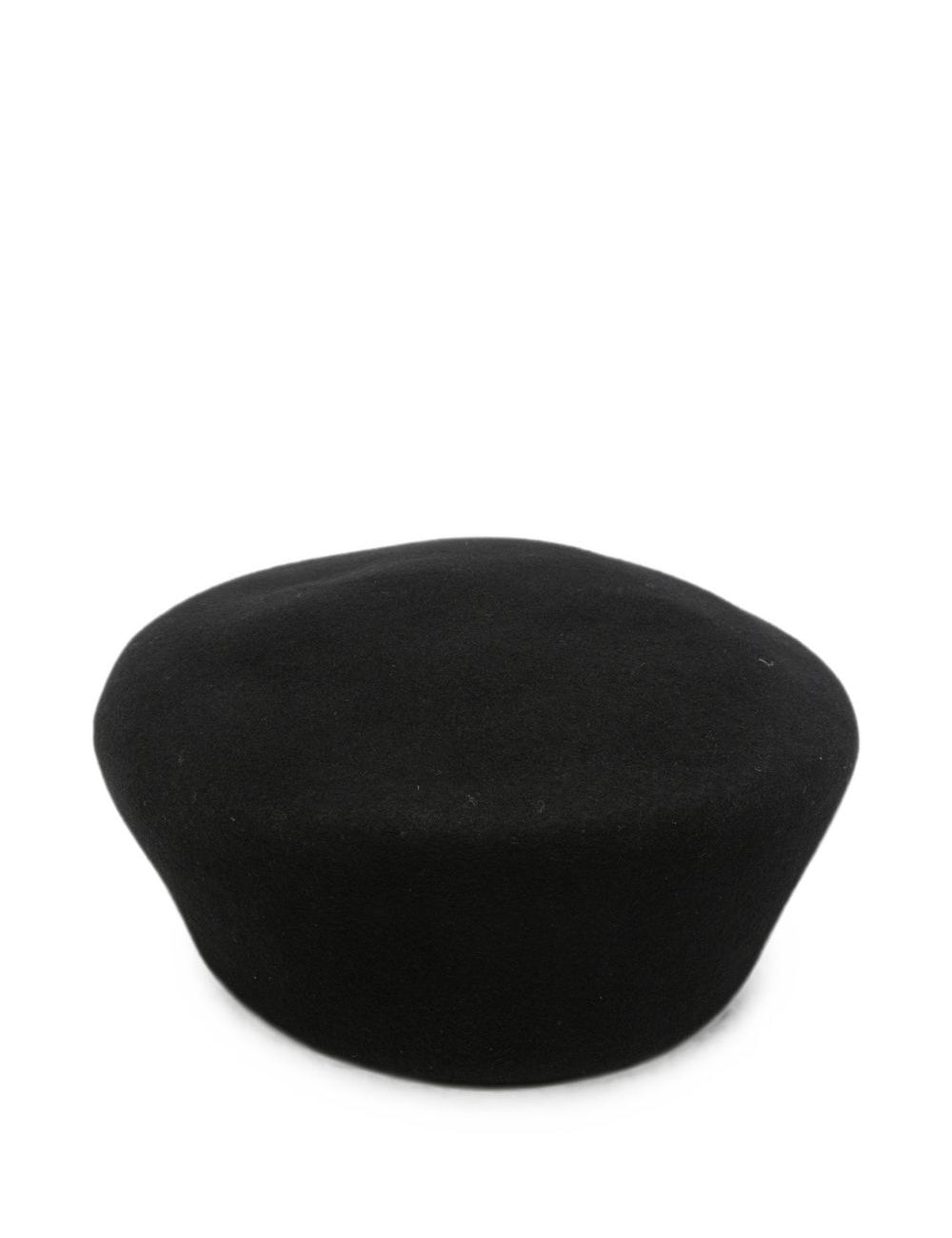 Basco con logo ricamato in nero 