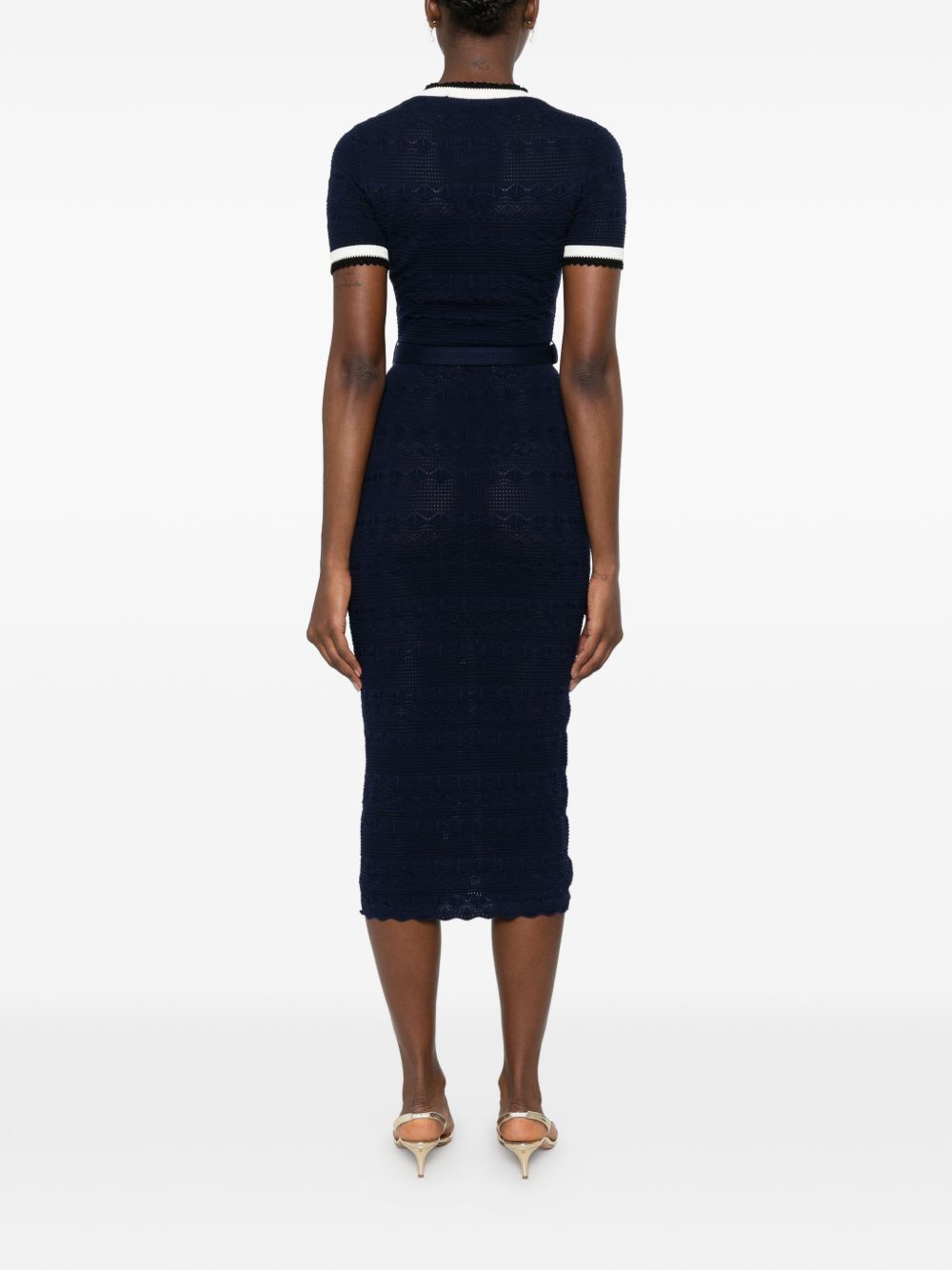 Abito midi con cintura e fiocco in blu 