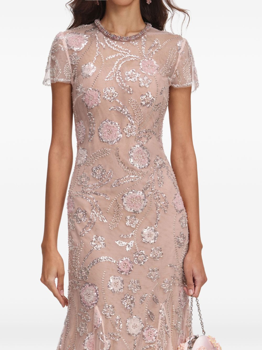 Abito midi con stampa floreale e decorazioni di paillettes in rosa 