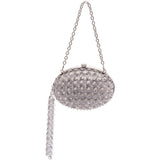 Clutch in raso con crisalli color argento 
