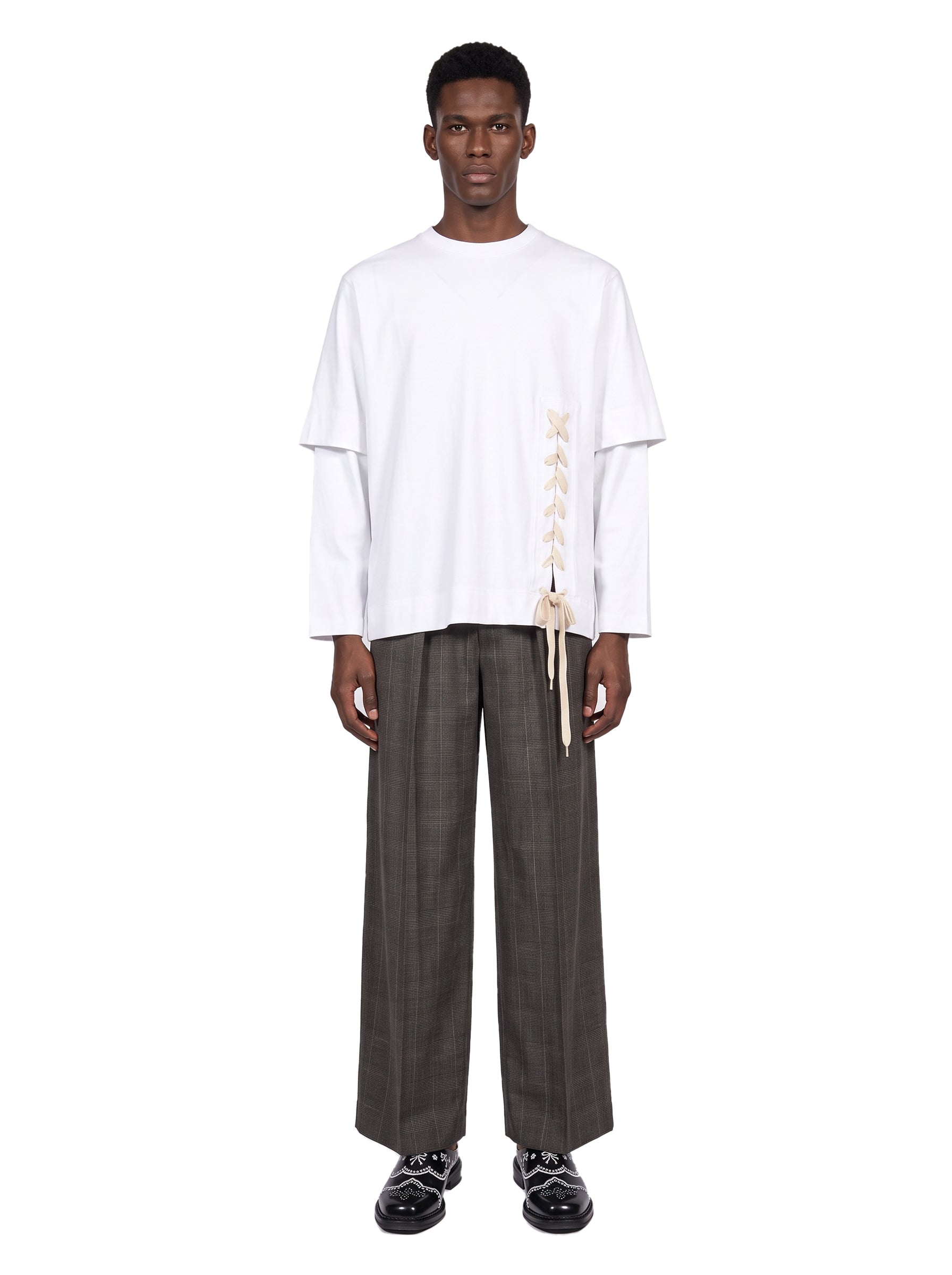 T-shirt a strati con lacci in bianco 