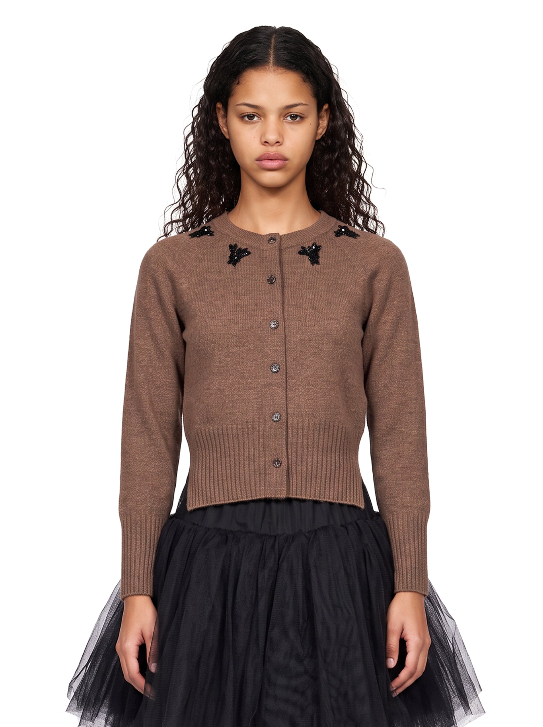 Cardigan con dettagli in marrone 