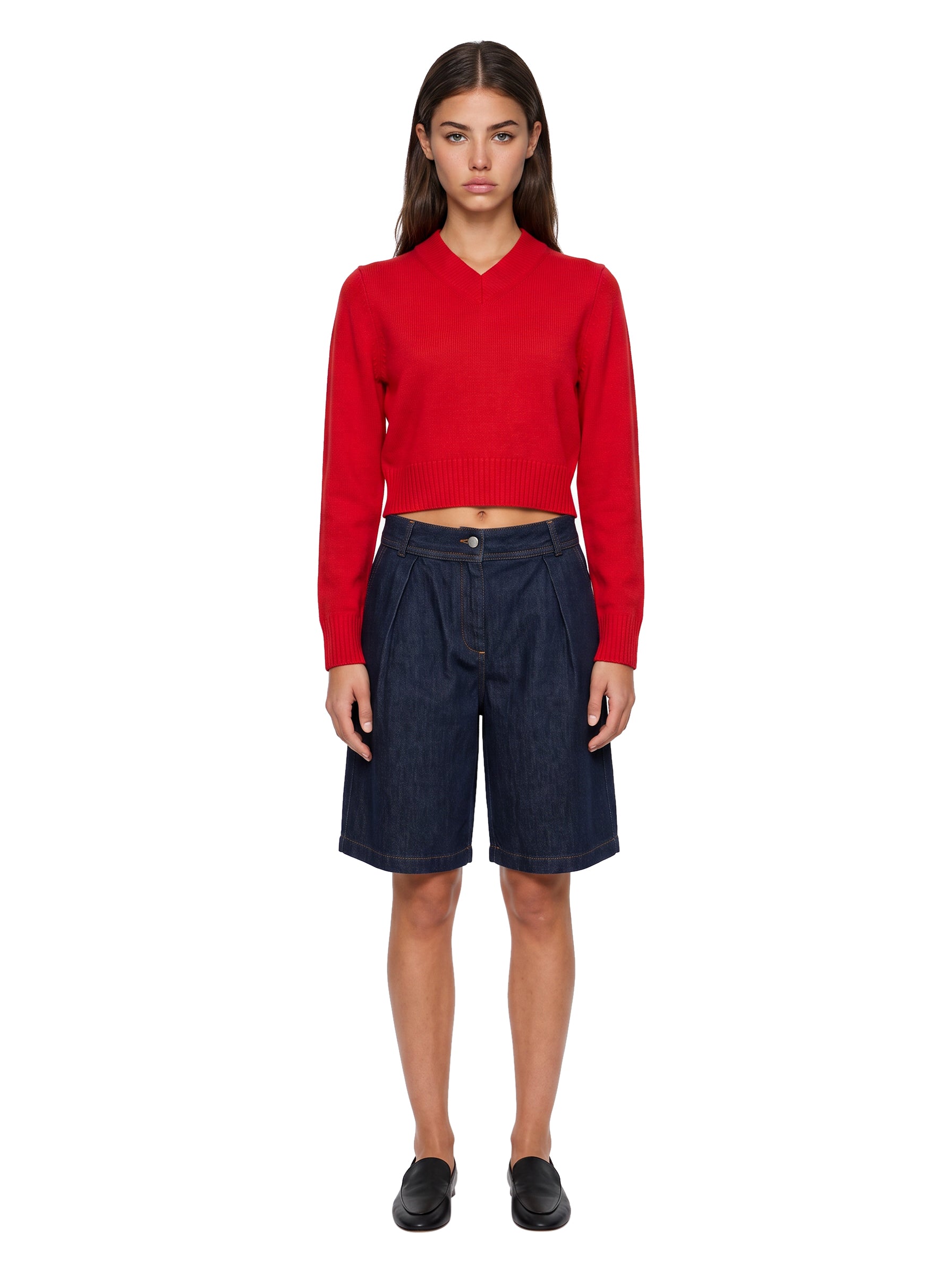 Maglione corto con colletto a V  in rosso 