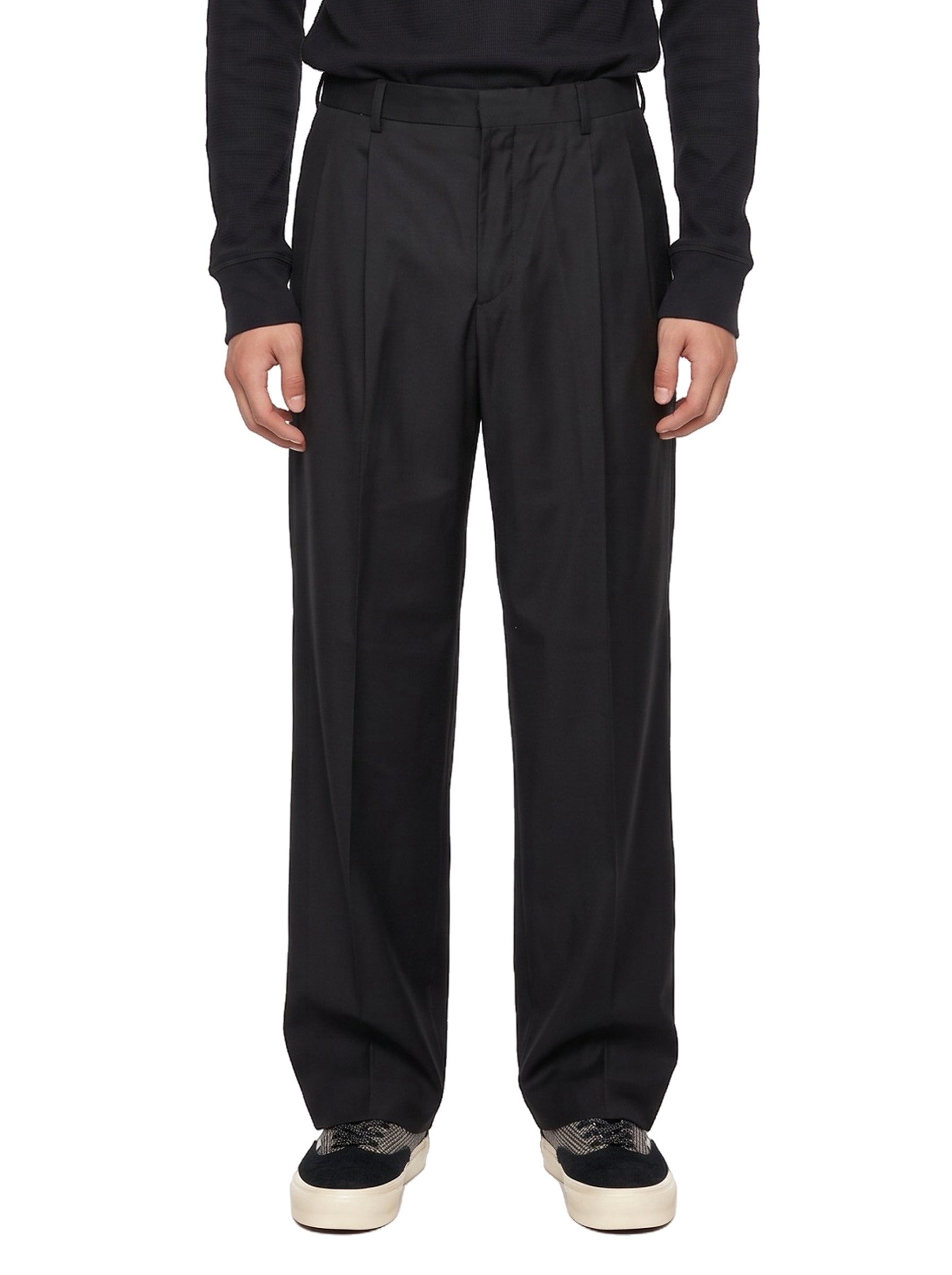 Pantaloni ampi plissettati in nero 