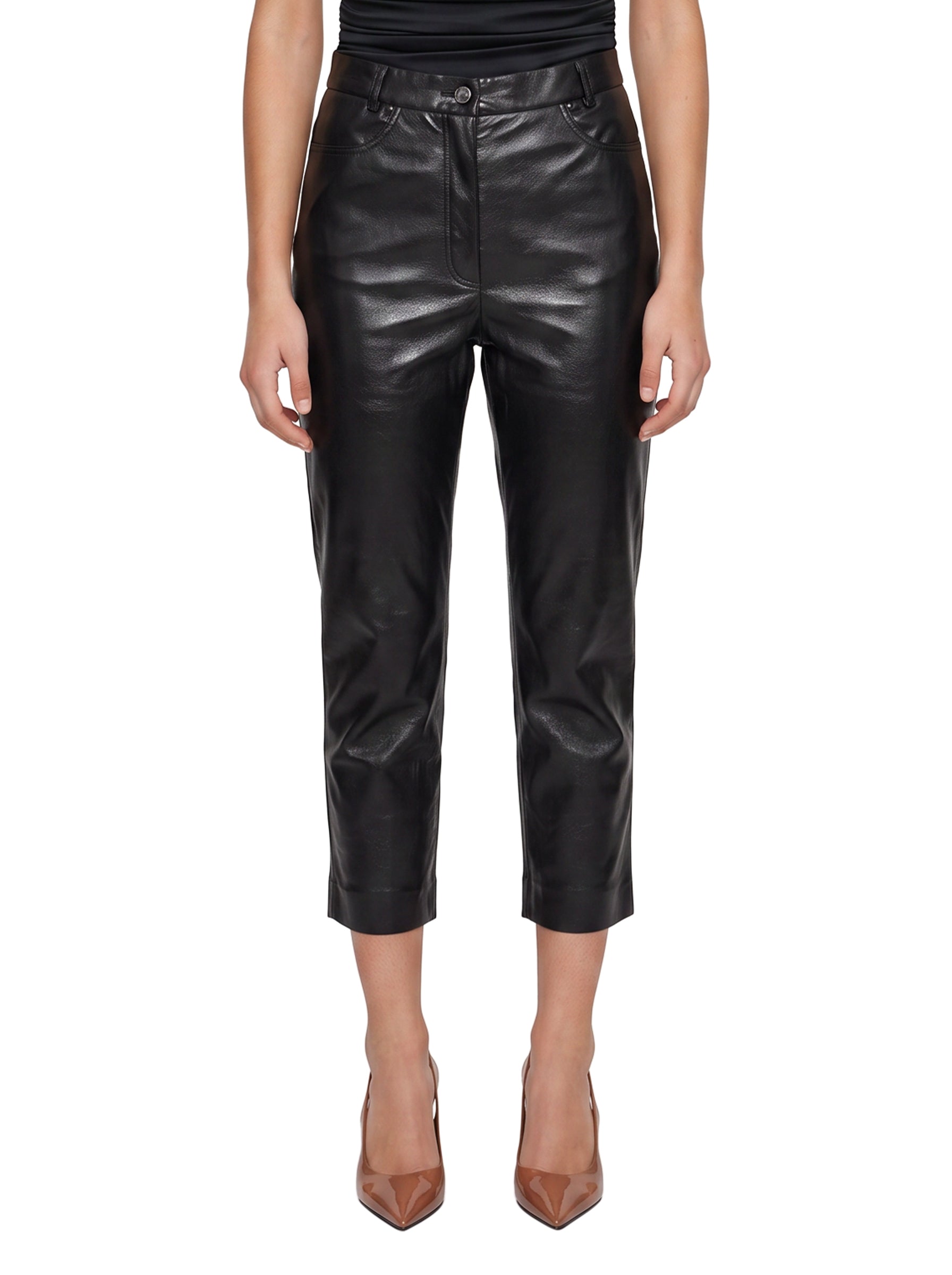 Pantaloni capri Axelle in eco pelle in nero 