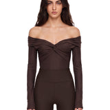Body senza spalline a maniche lunghe Kendall in marrone 