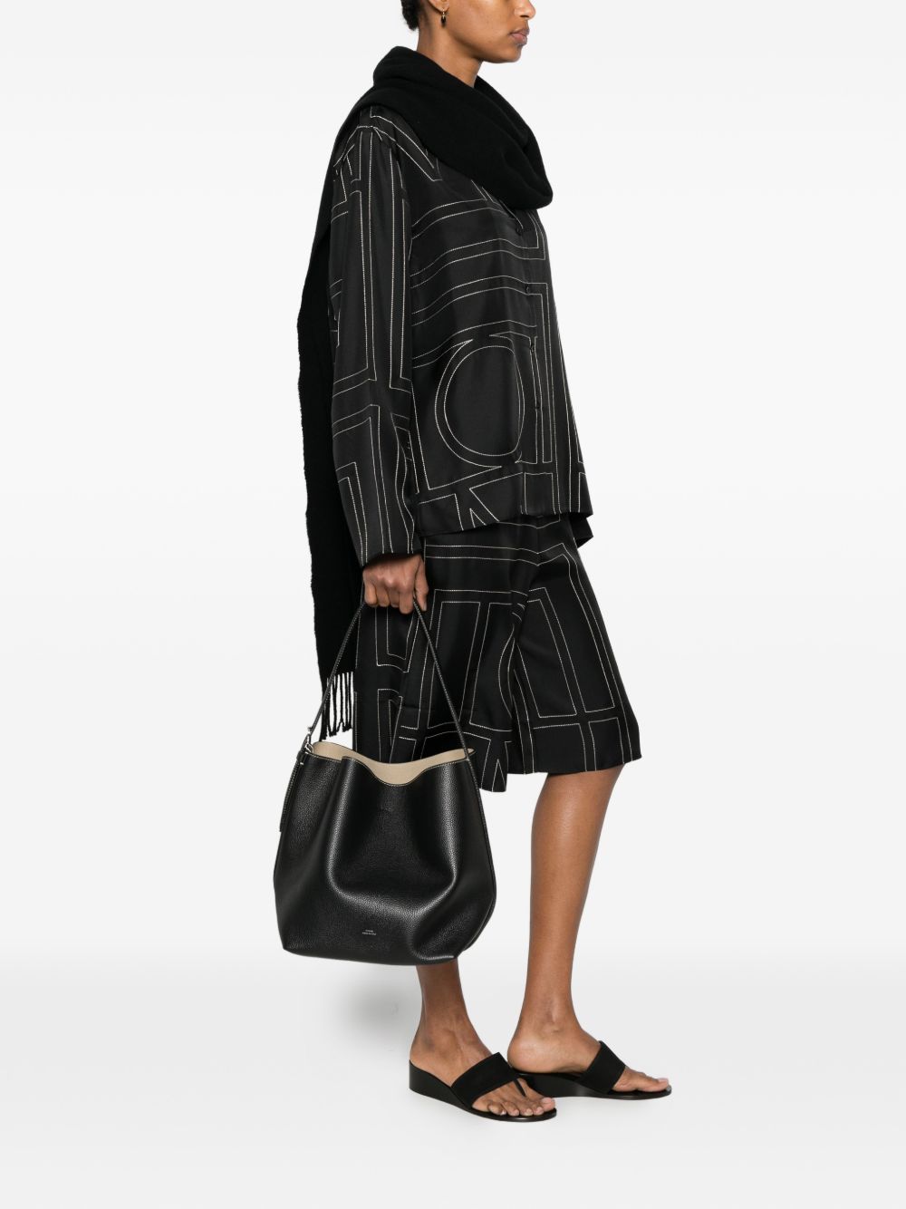 Pantaloncini con stampa monogramma in nero Toteme - donna 