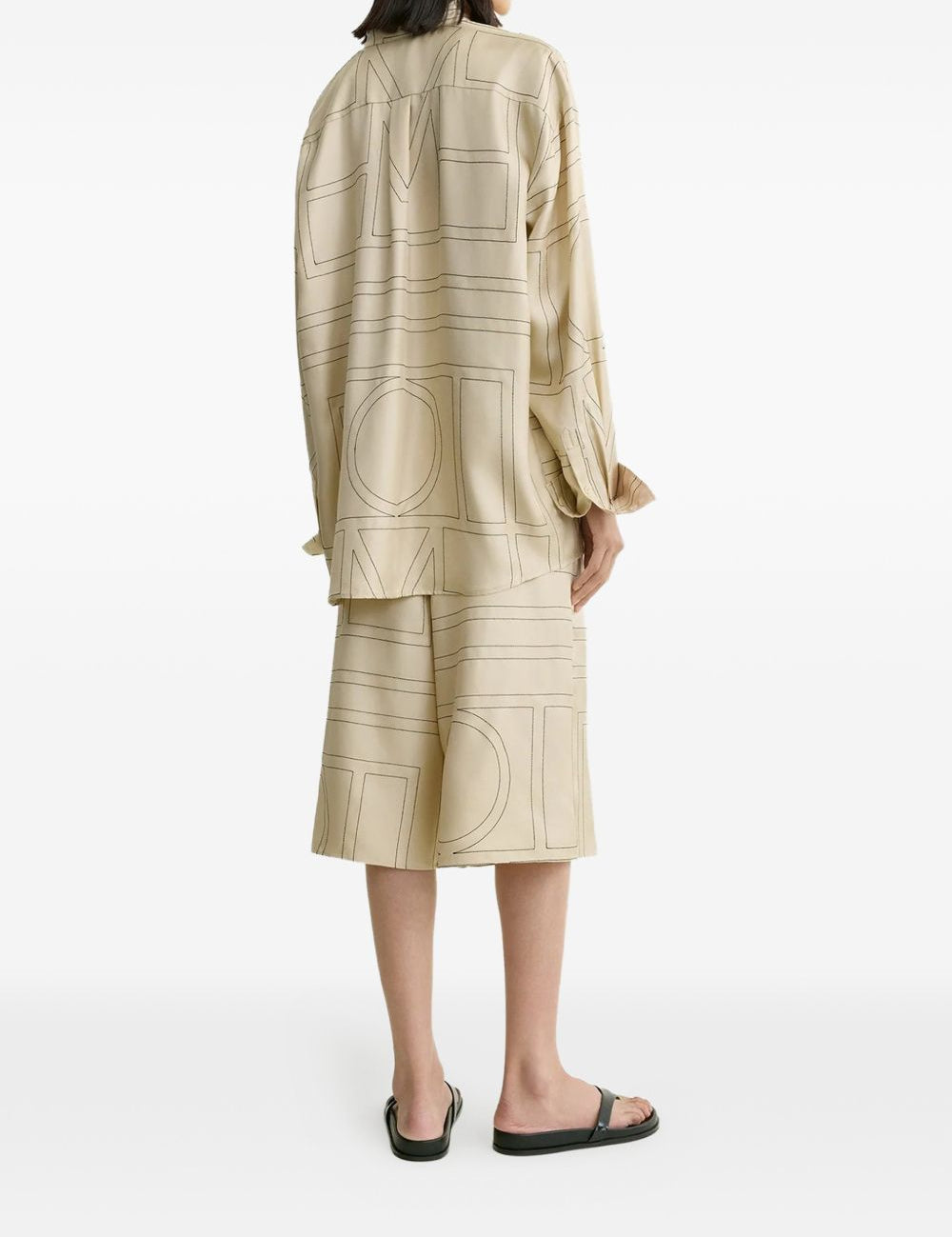 Camicia con monogramma in beige 
