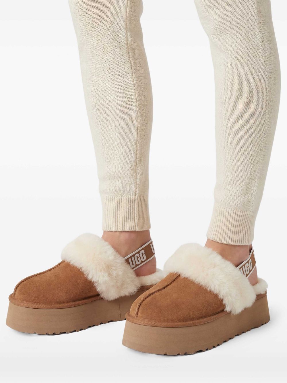 Mules Funkette con cinturino in beige 