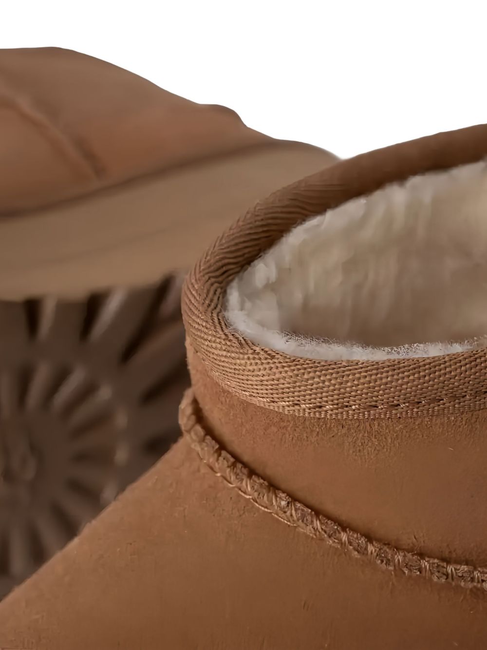 Stivaletti Classic Ultra Mini Platform in beige 