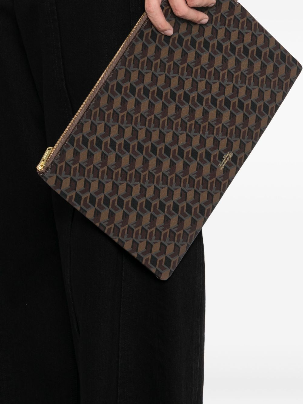 Clutch con monogramma in marrone 