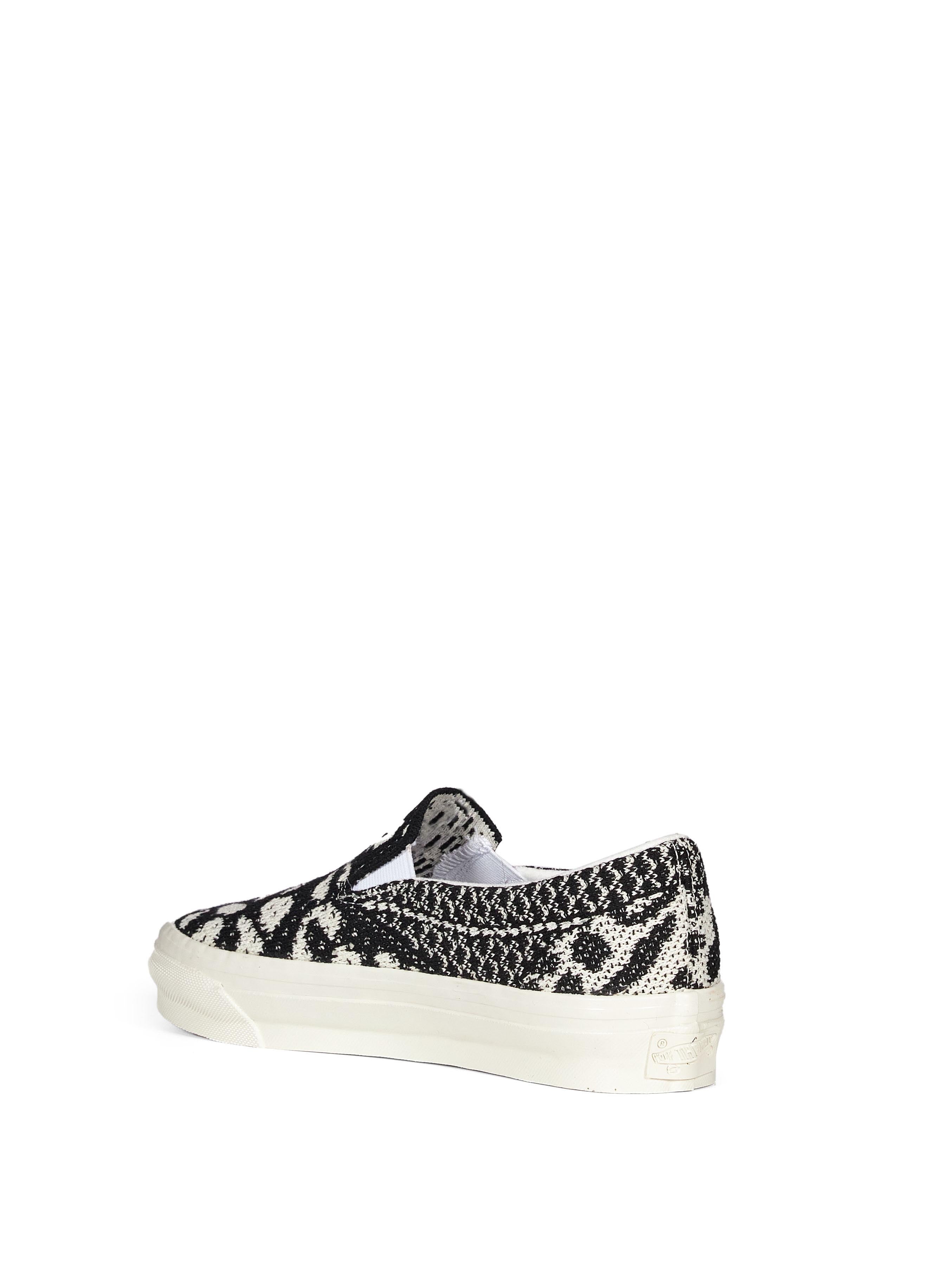 Sneakers LX Slip-on 98 Platform in nero e bianco 