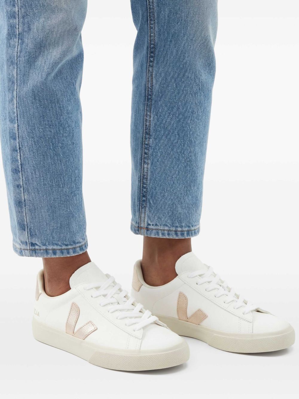 Sneakers basse campo in bianco e beige 