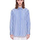 Camicia a righe con taschino in bianco e blu 