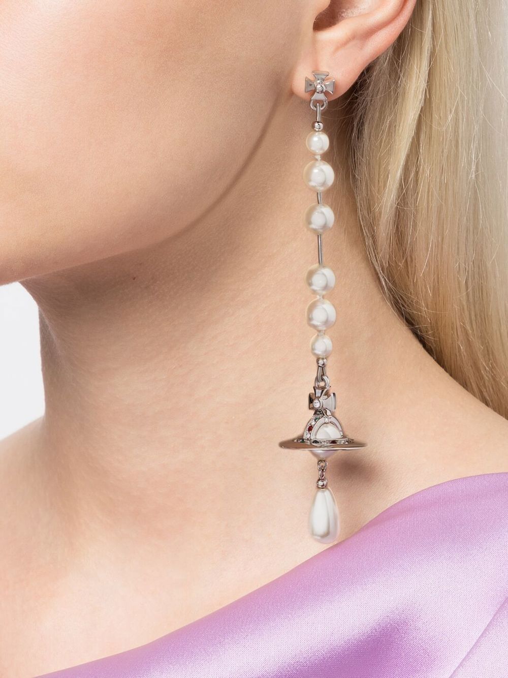 Orecchini pendenti con perle in argento 