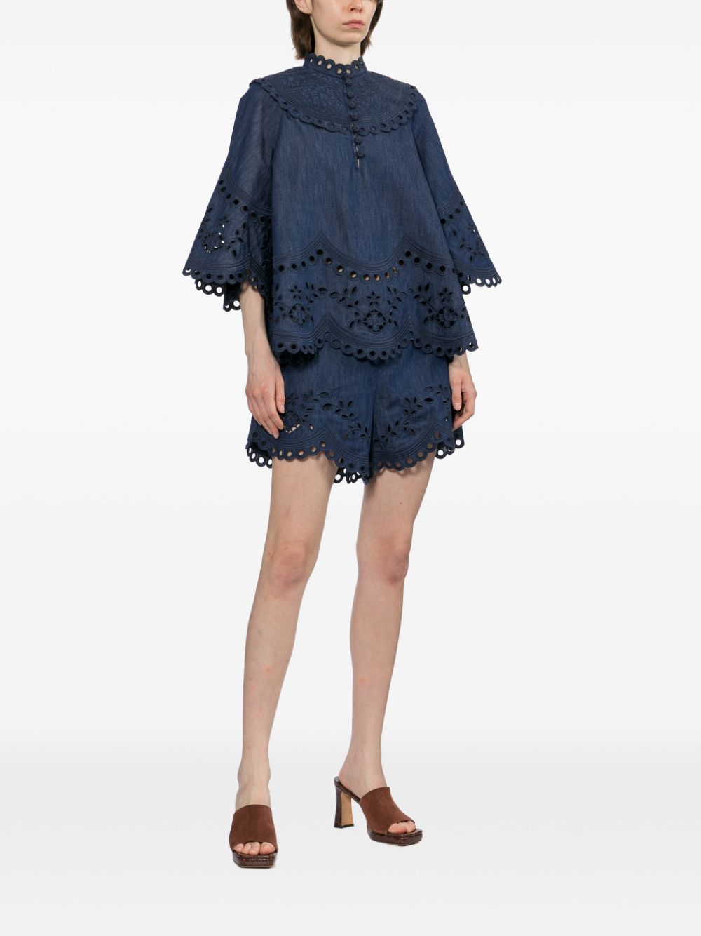 Blusa Mahon con ricami in blu 