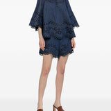 Blusa Mahon con ricami in blu 