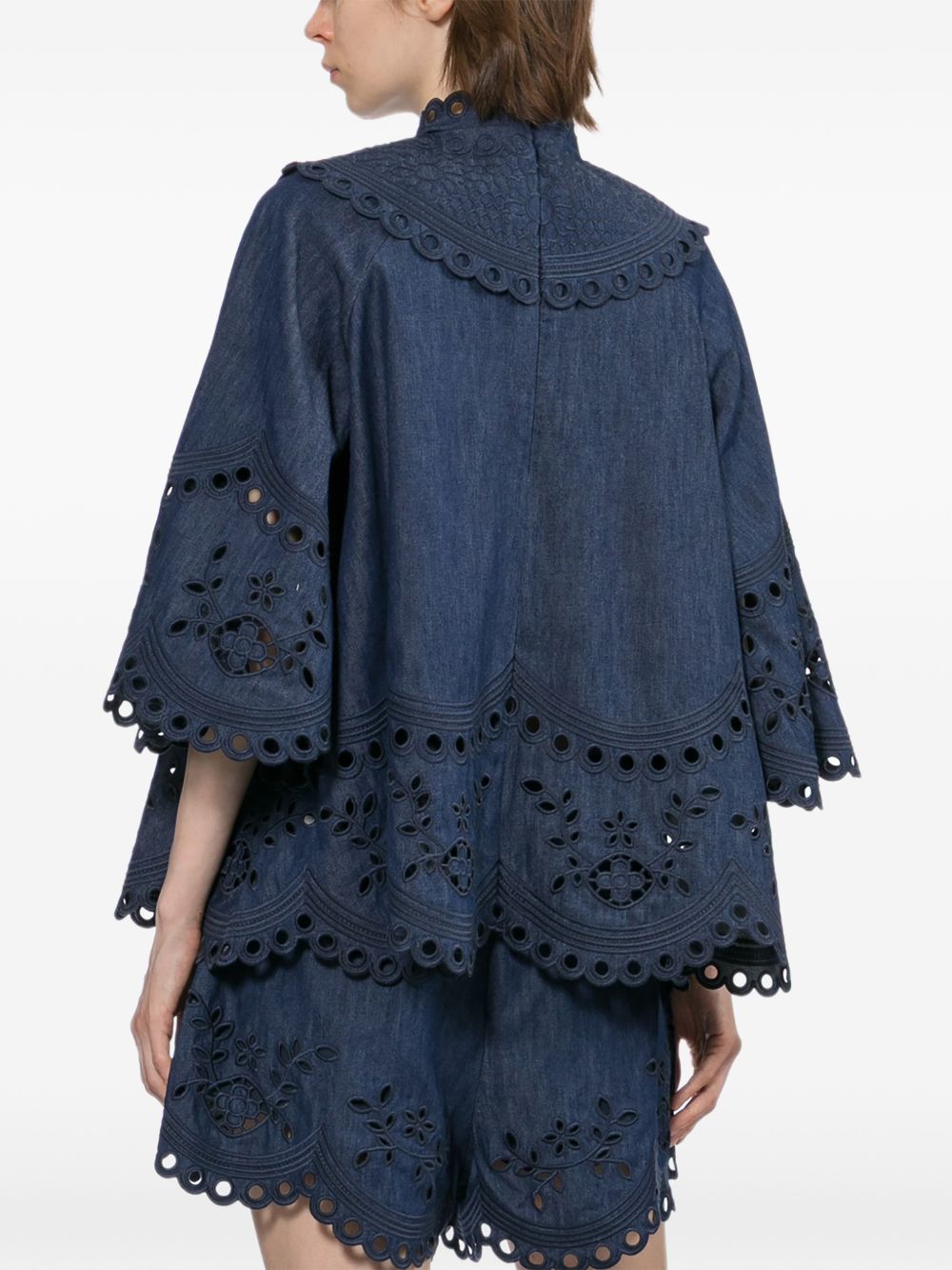 Blusa Mahon con ricami in blu 