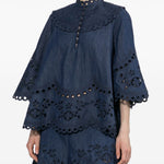 Blusa Mahon con ricami in blu 