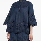 Blusa Mahon con ricami in blu 