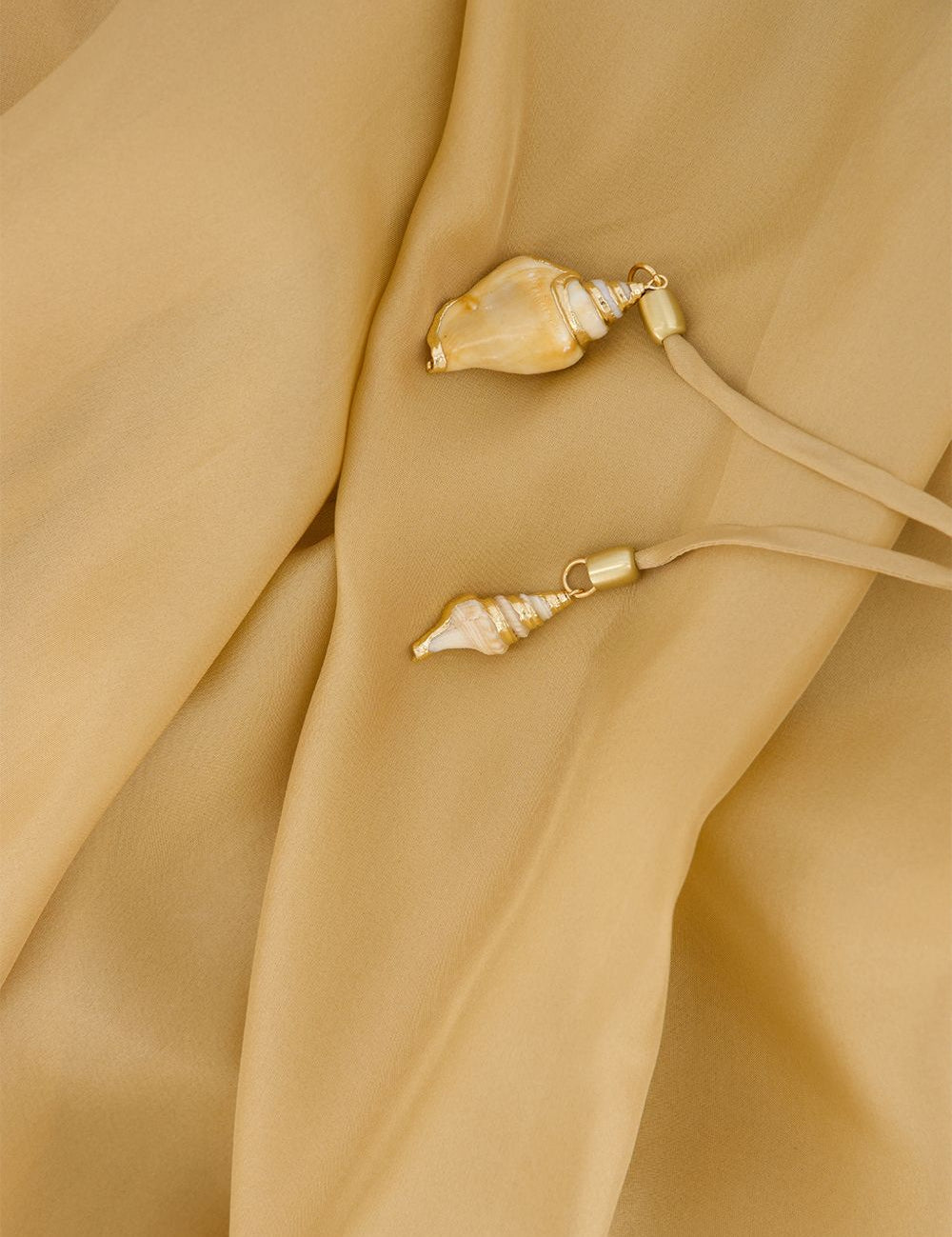 Abito lungo con cut-out Mahon in beige 
