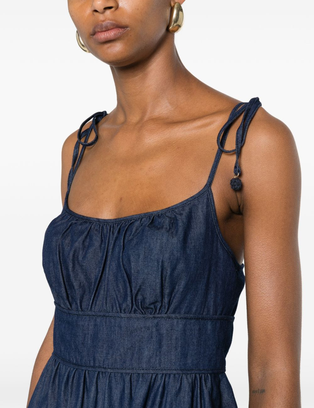 Abito midi in denim ricamato Mahon in blu 