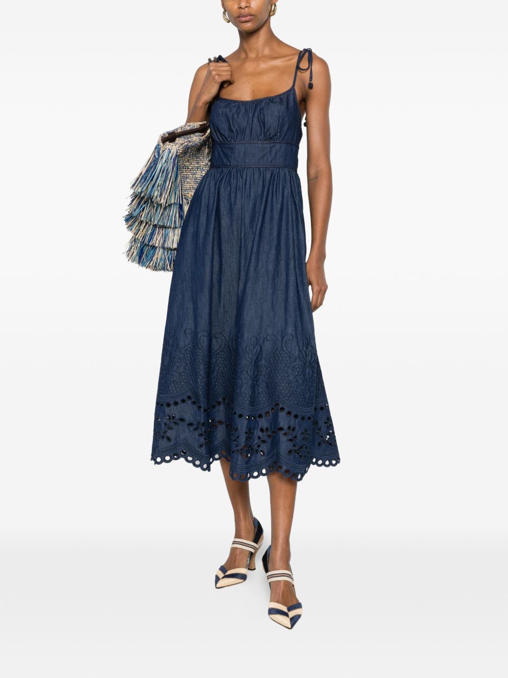 Abito midi in denim ricamato Mahon in blu 