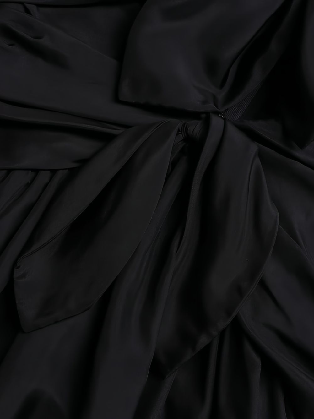 Abito midi con scollo a cuore Aster in nero 