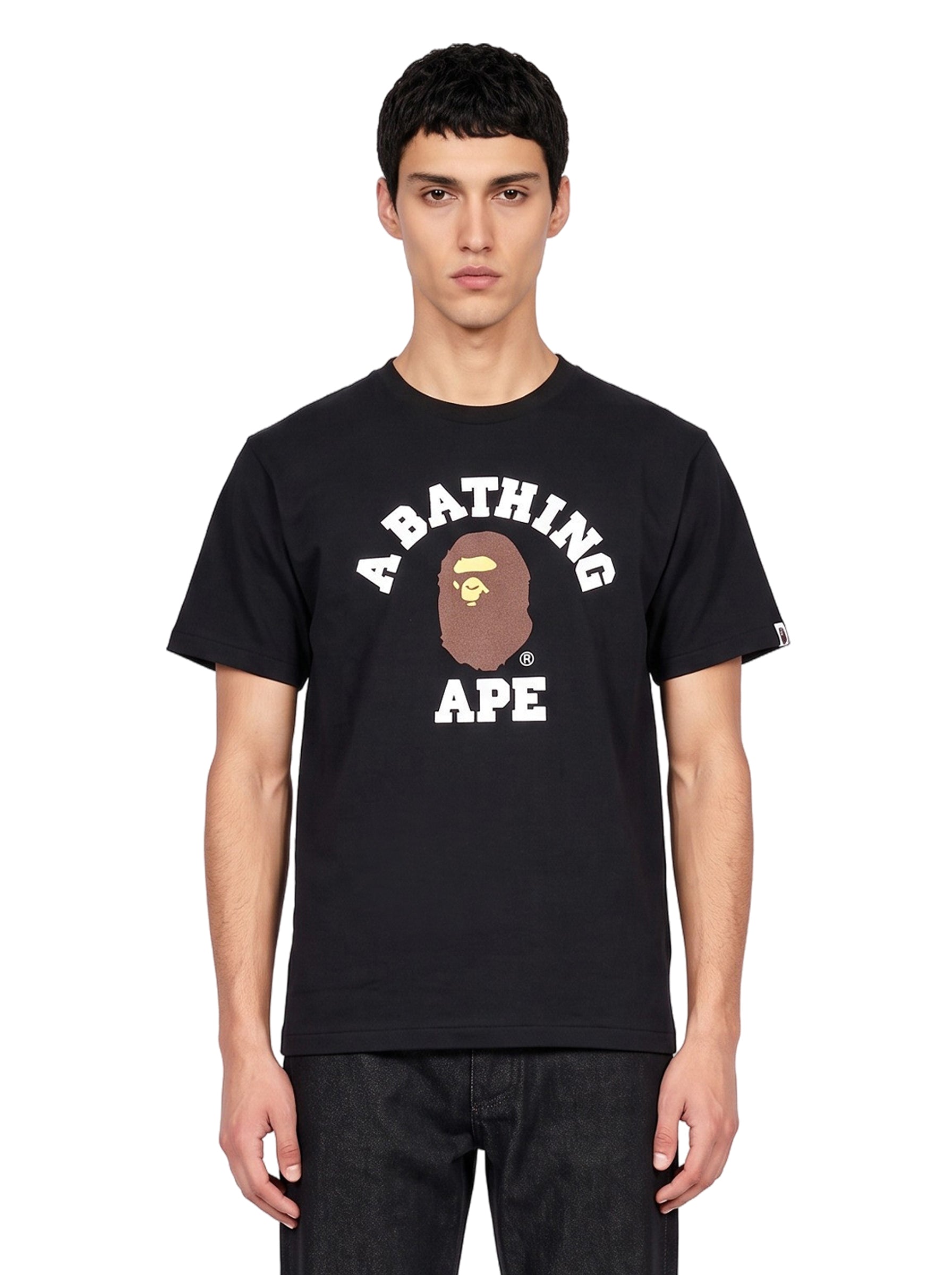 T-shirt College in nero 