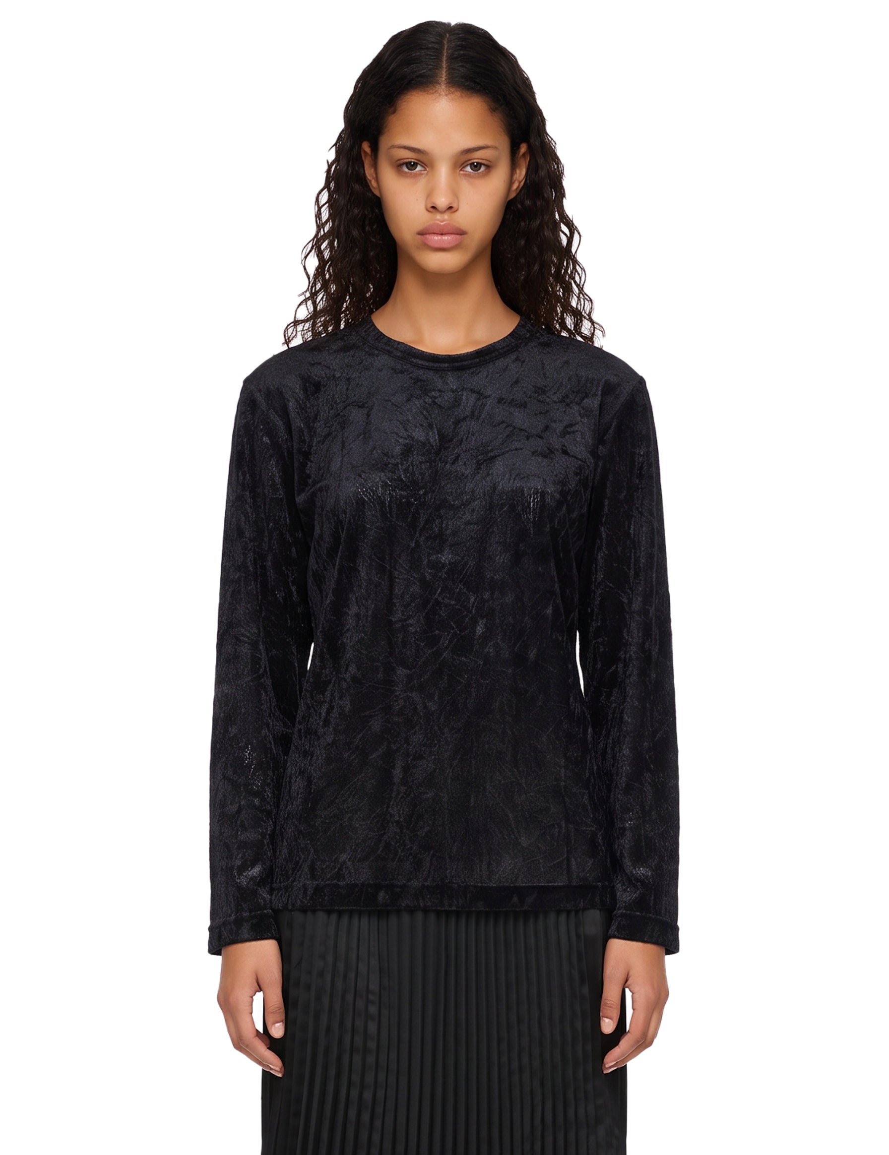 Top a maniche lunghe in nero 