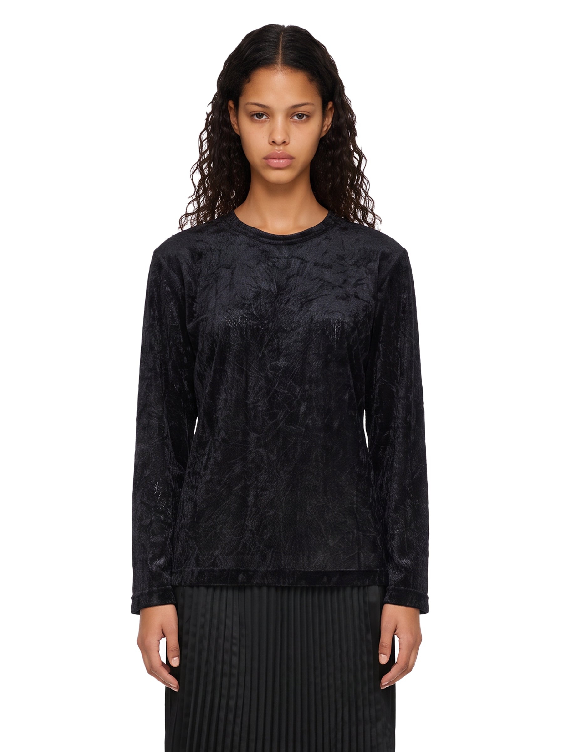 Top a maniche lunghe in nero 