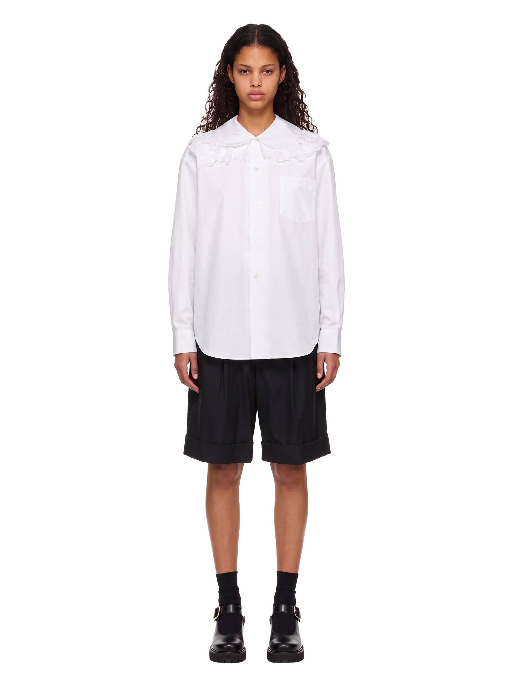 Camicia con colletto Peter Pan in bianco 