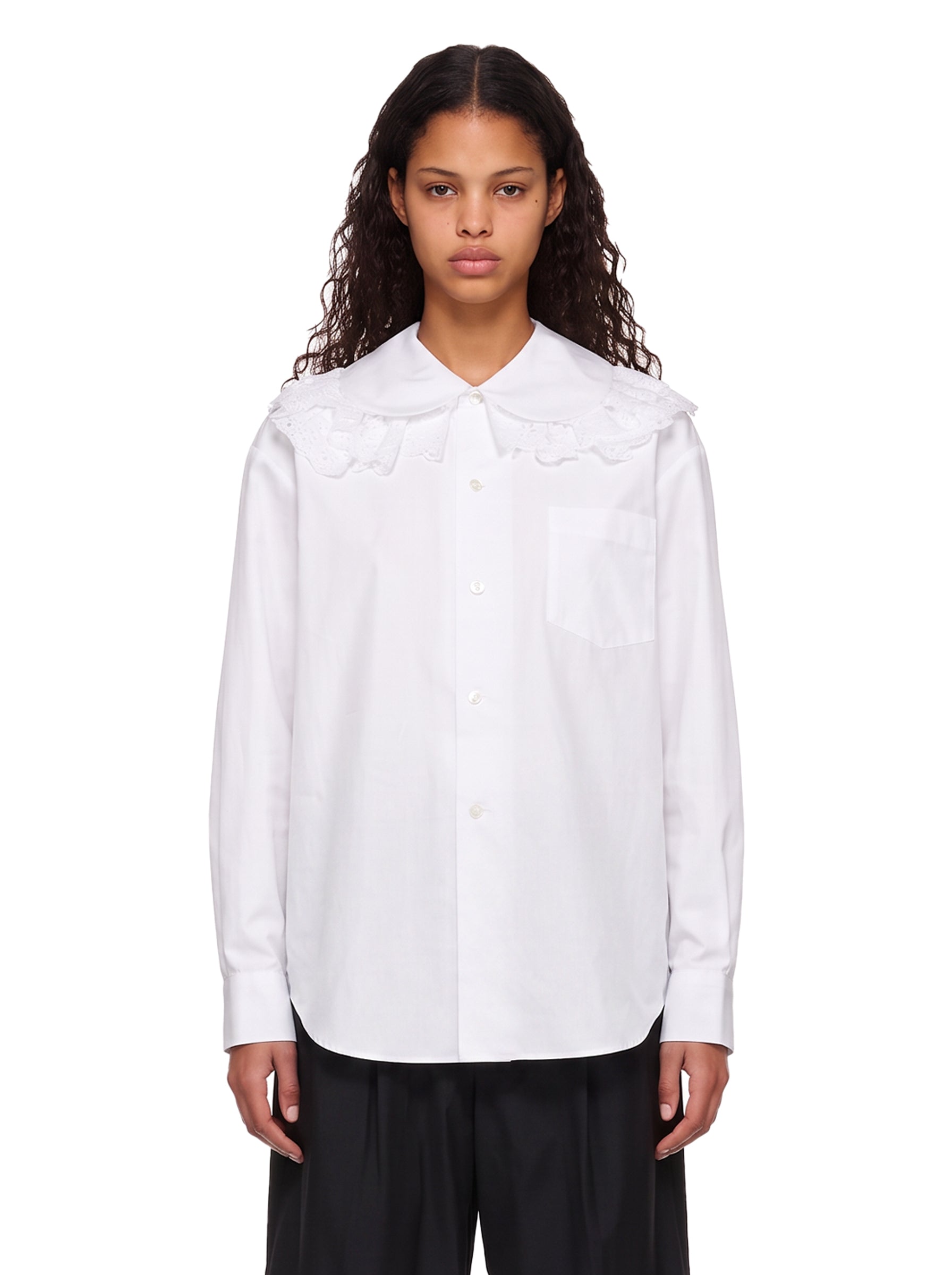 Camicia con colletto Peter Pan in bianco 