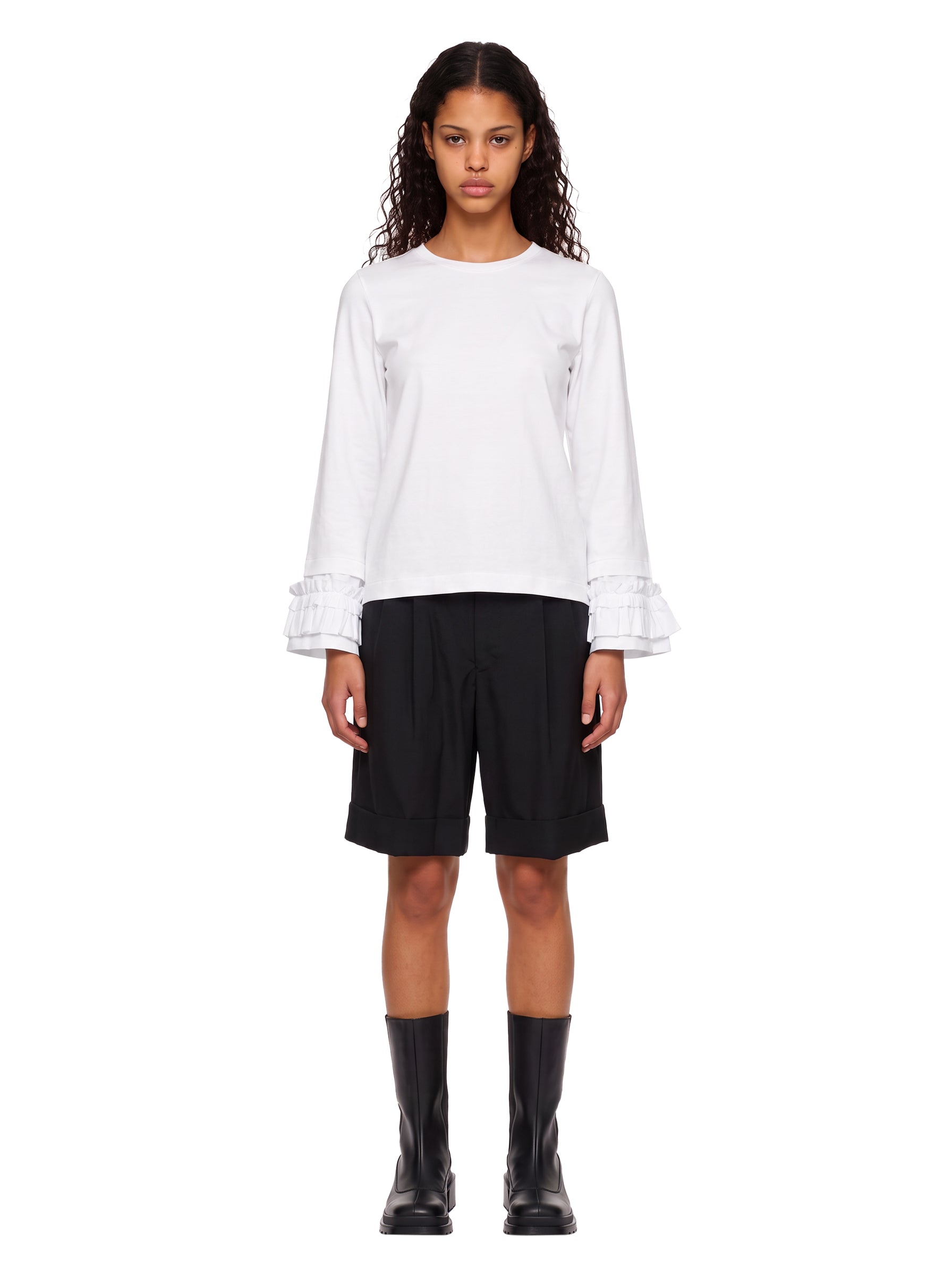 T-shirt a maniche lunghe con ruches in bianco 