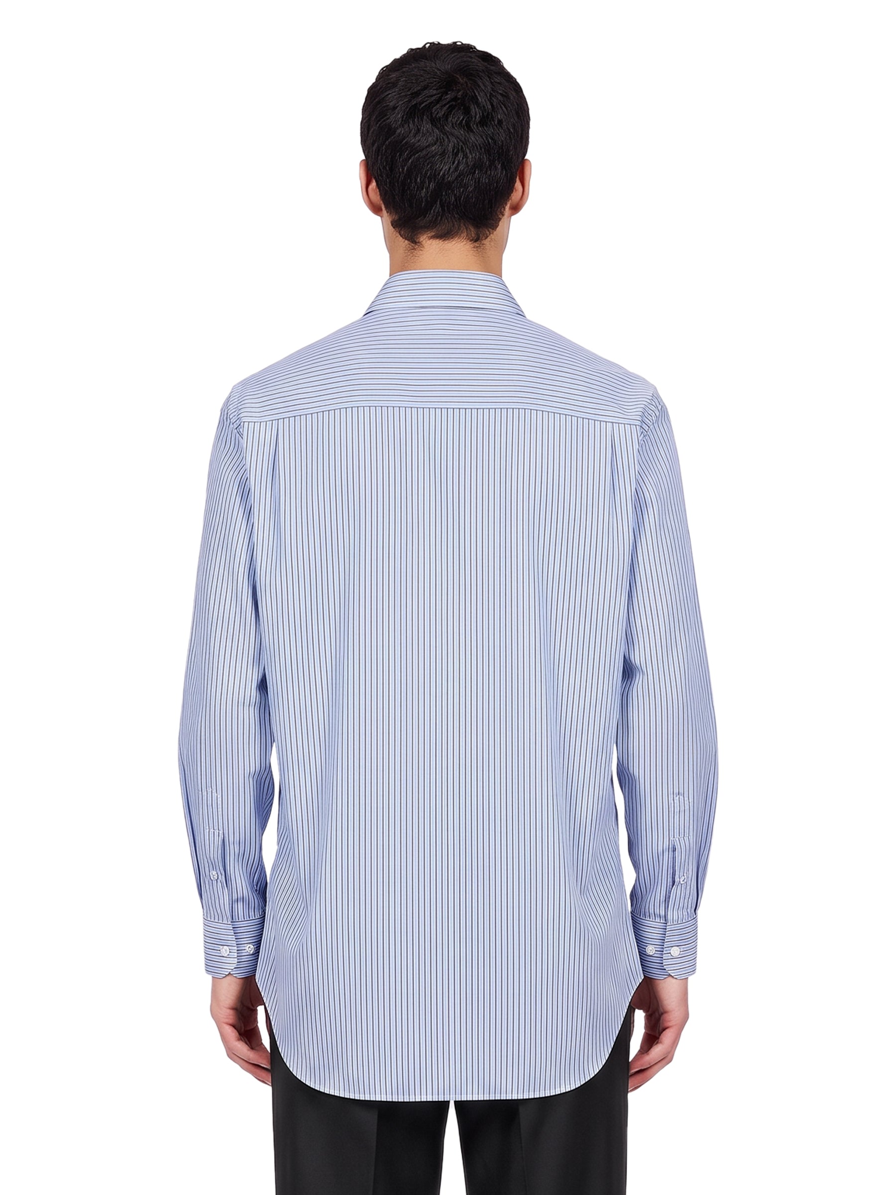 Camicia classica con colletto in azzurro 