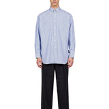 Camicia classica con colletto in azzurro 