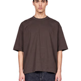 T-shirt classica in marrone 