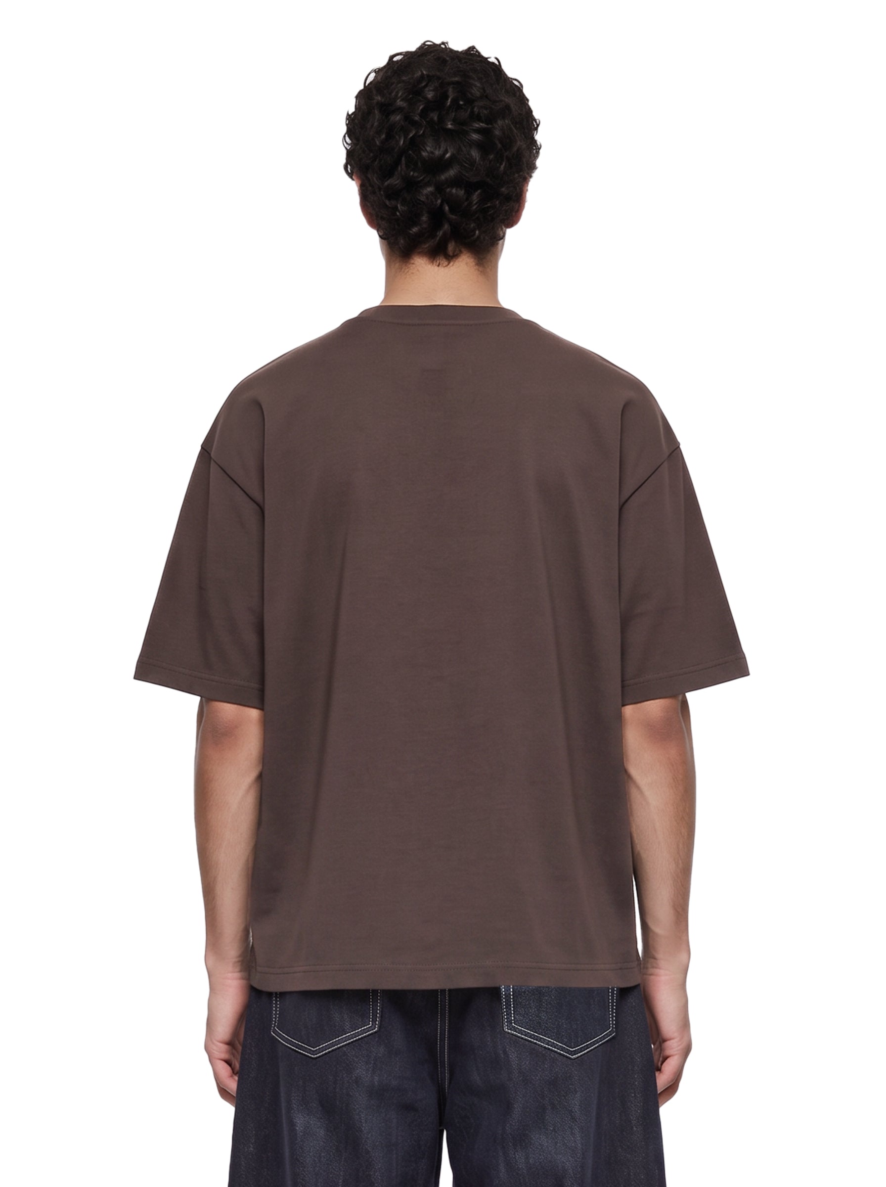 T-shirt classica in marrone 