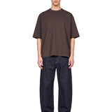 T-shirt classica in marrone 