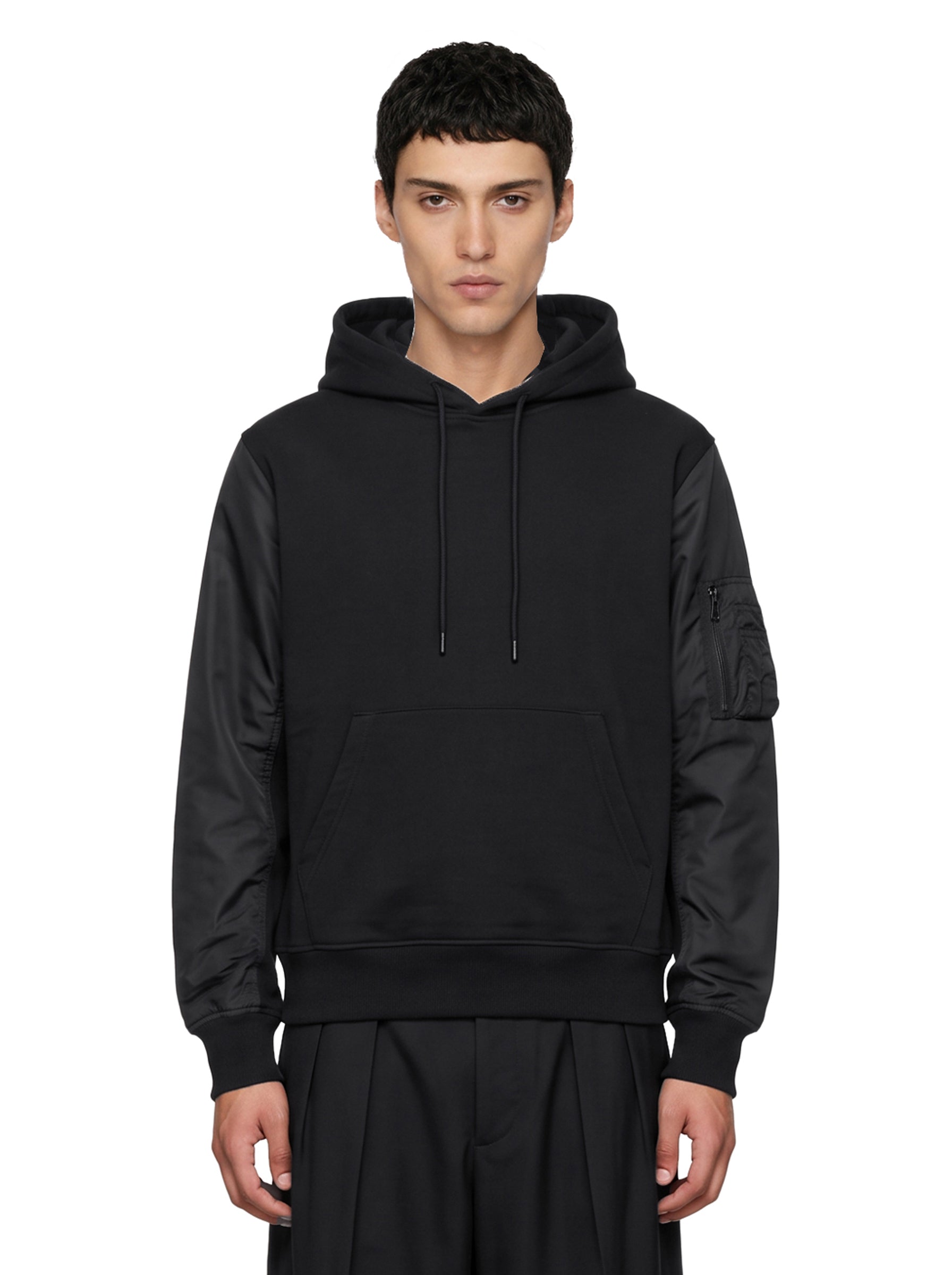 Felpa Military Pullover in nero 