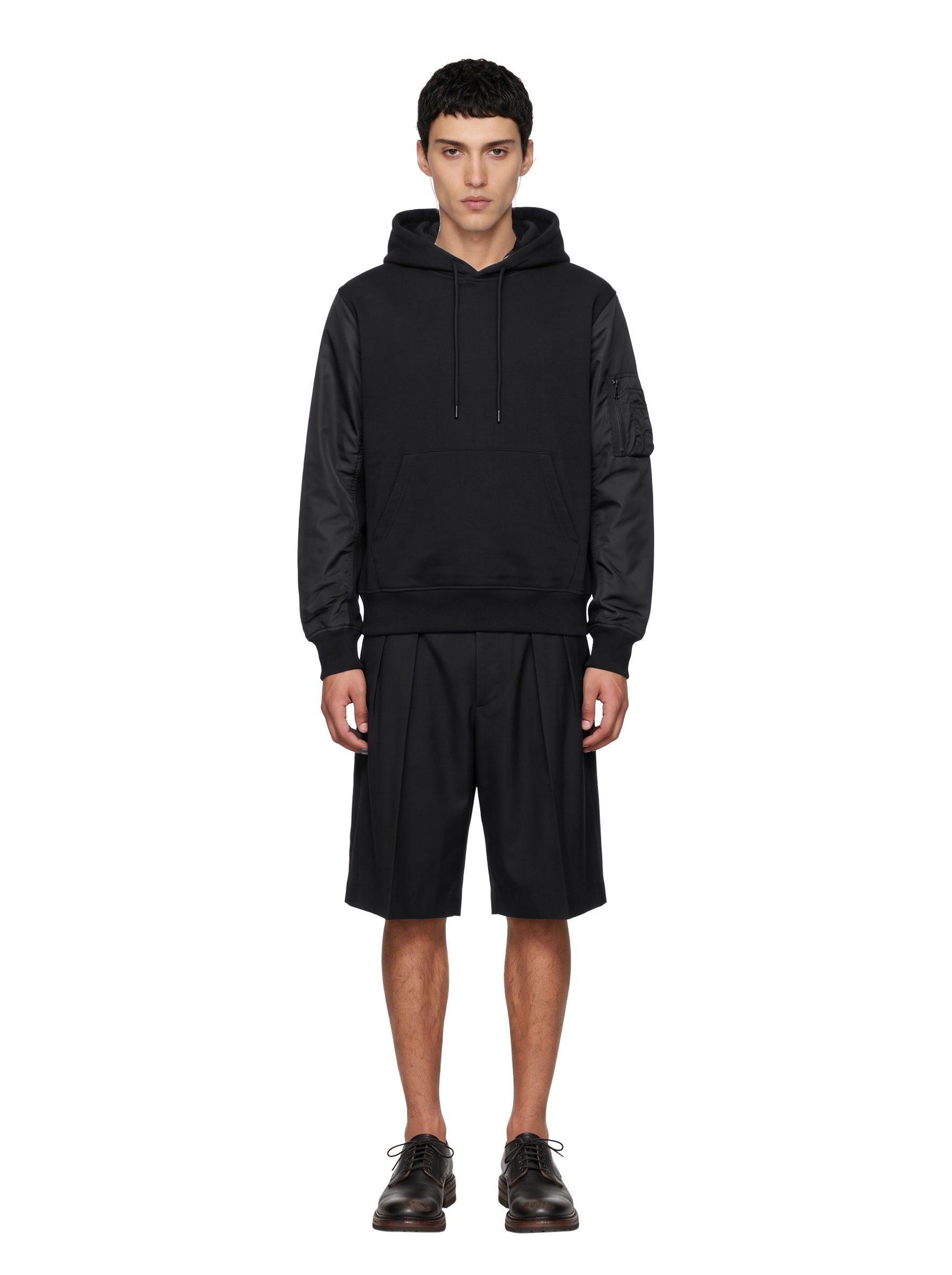 Felpa Military Pullover in nero 