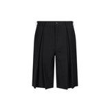 Bermuda con pinces in nero 